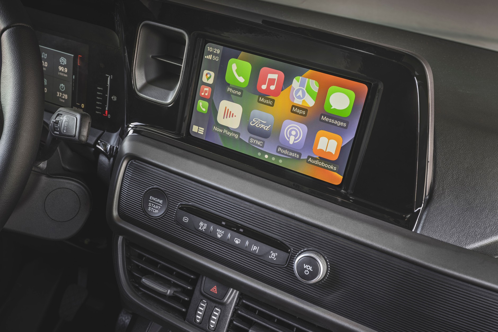 Ford E-Transit Courier 2023