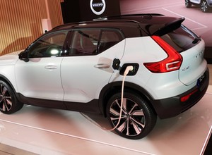 Volvo XC40 Recharge - jak szwedzki elektryk ratuje planetę