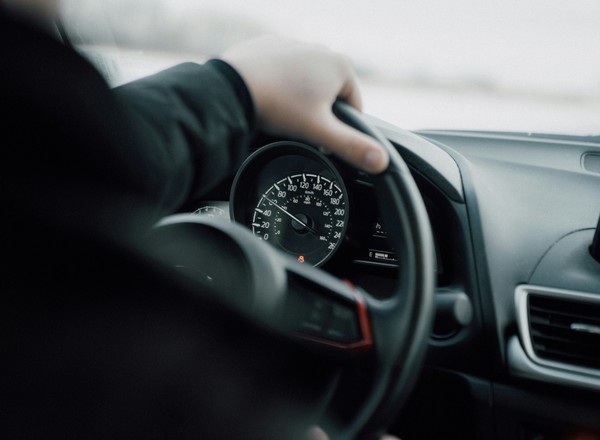 Ile naprawdę żyje akumulator? Od czego zależy jego żywotność?