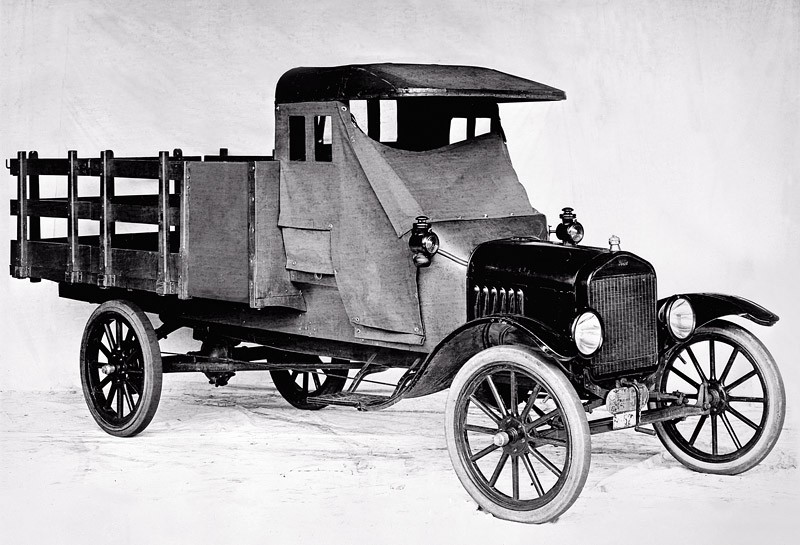 Ford Model T ma sto lat, na zlot przyjechało 750 (fotogaleria)