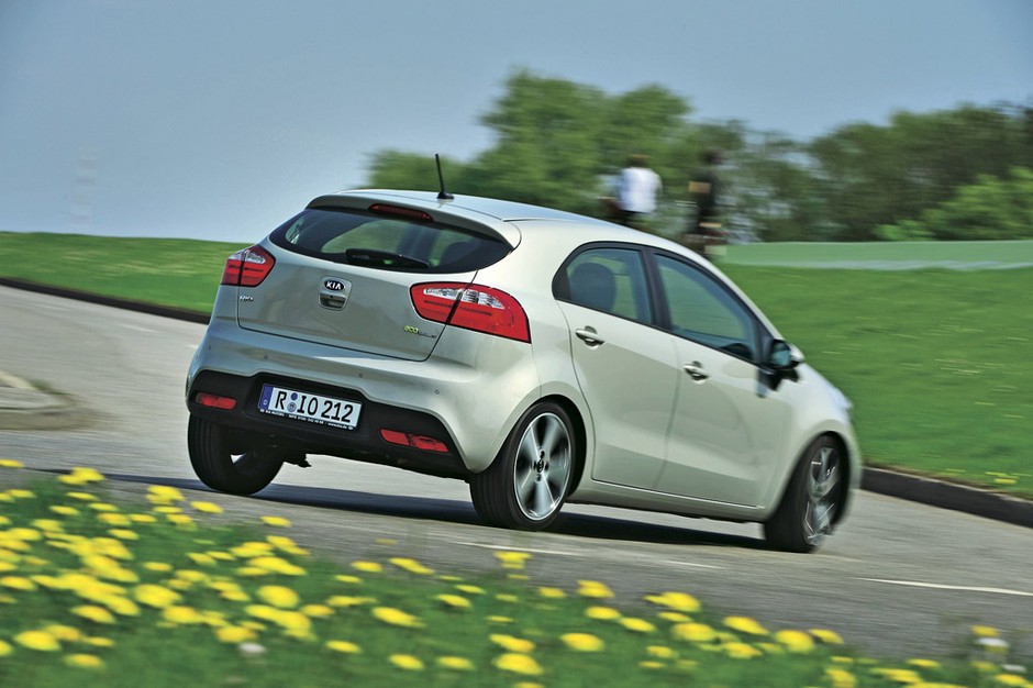 Kia Rio kontra Seat Ibiza, Ford Fiesta i Peugeot 208: samochody tej wielkości nigdy nie były aż tak dobre!