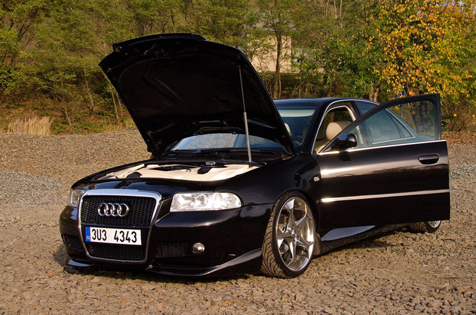 Garaż tunera: Audi A4 – dama w czerni