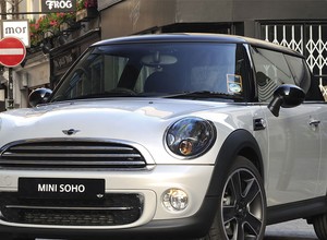 Kosmopolita Mini nadjeżdza w limitowanej edycji Soho