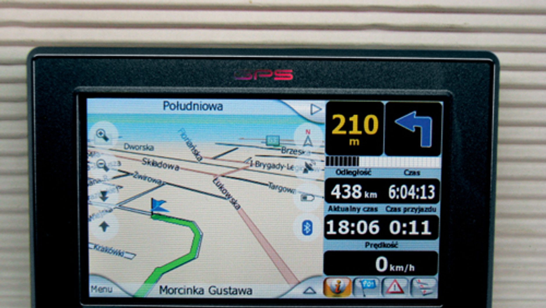 GPS pod lupą