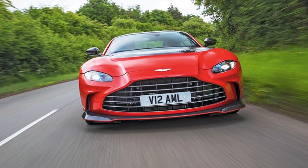 Aston Martin V12 Vantage – ostatnie takie 12 cylindrów