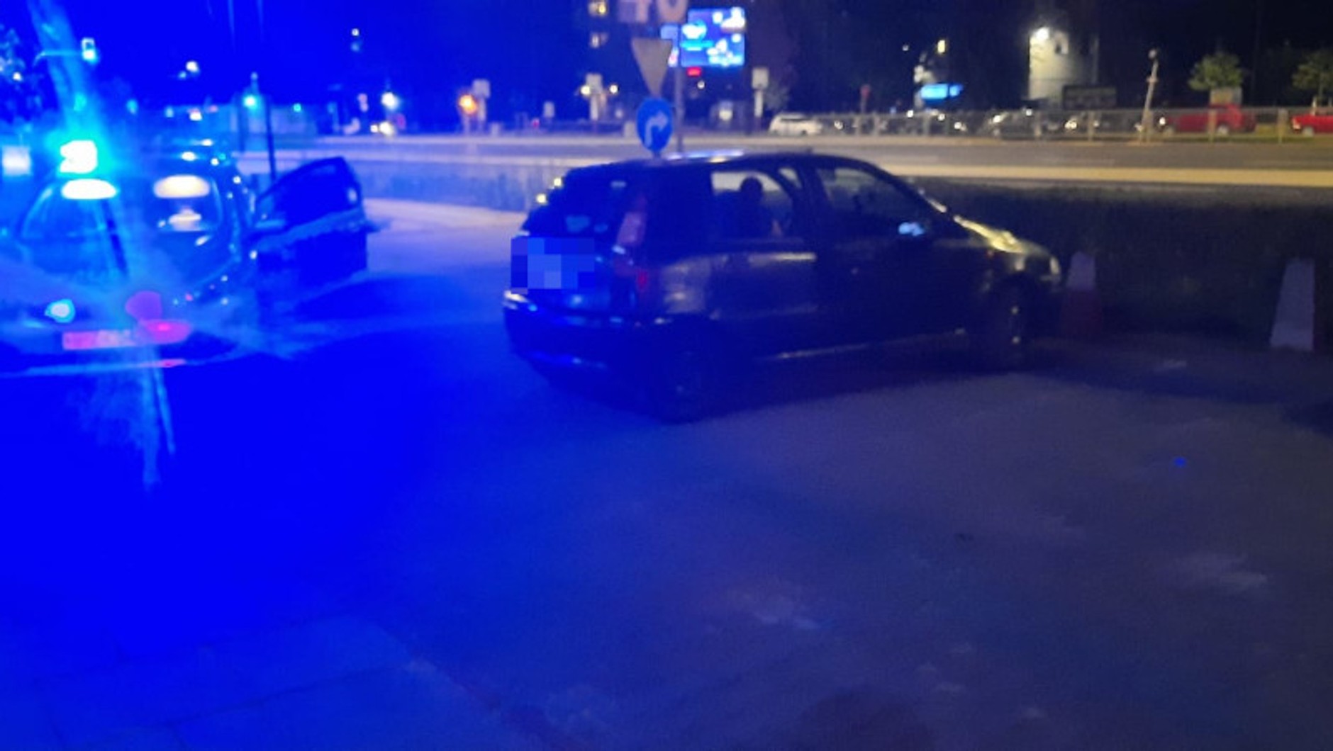 Zatrzymanie kierowcy Fiata przez policję