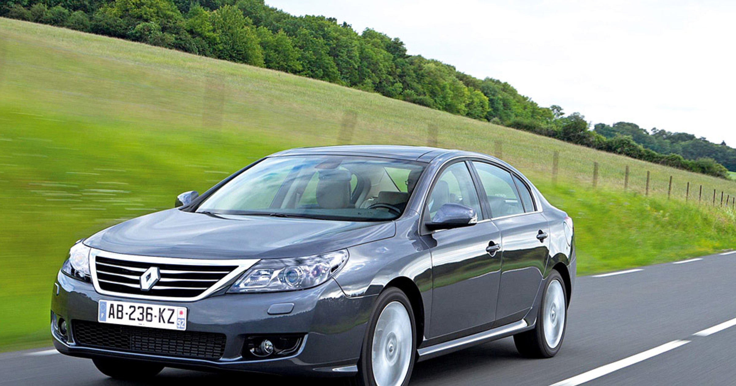 Renault Latitude: Apetyt na klasę premium