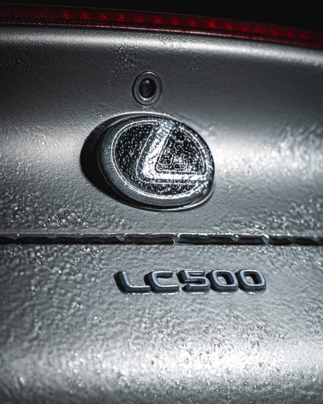 Lexus LC 500 Convertible testowany w zamrażarce