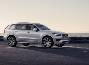 Volvo XC90 – kosmetyka i „mild hybrid”