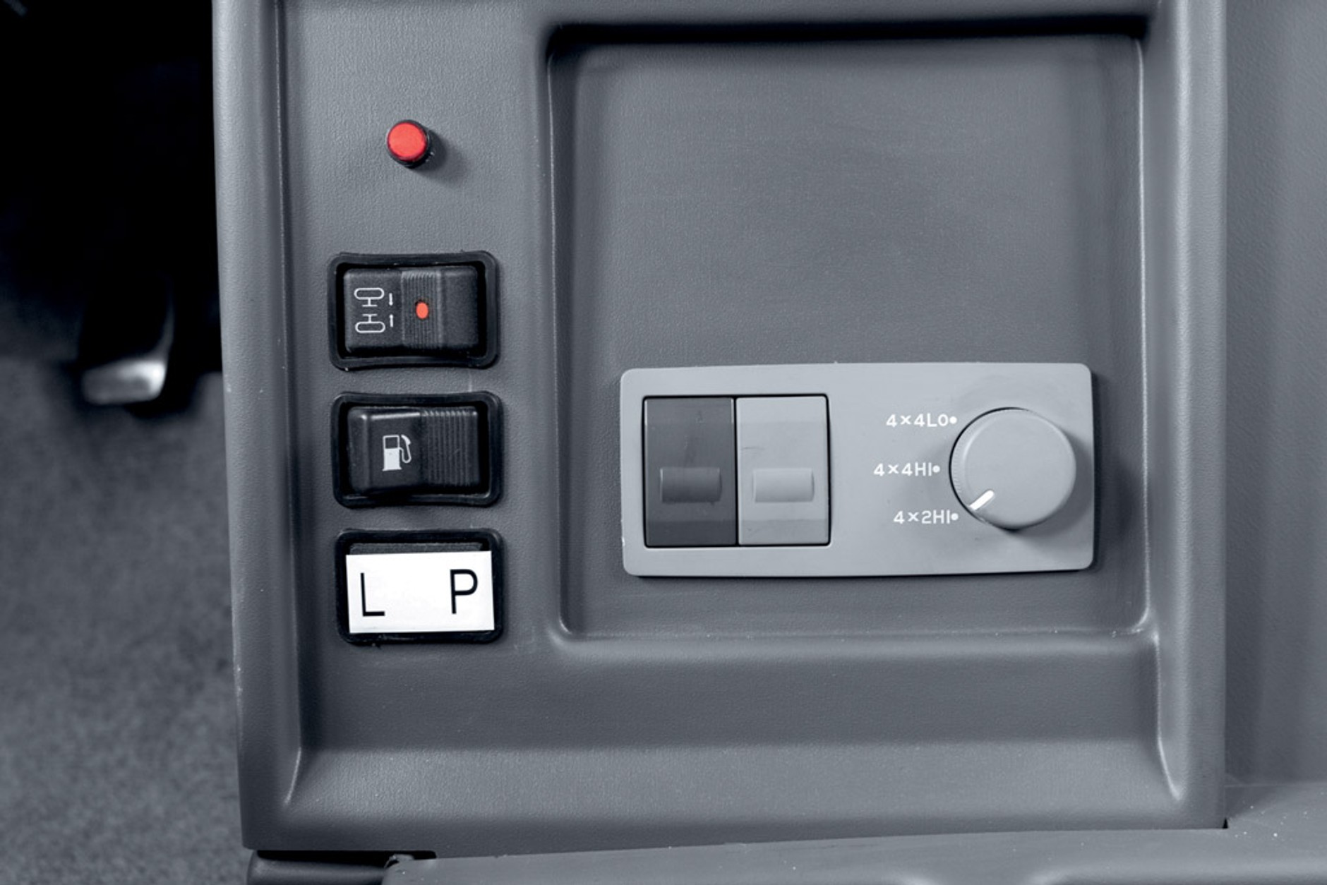 Mercedes G 350 kontra Land Rover Defender i Honker 2000: czy prawdziwe terenówki są na wymarciu?