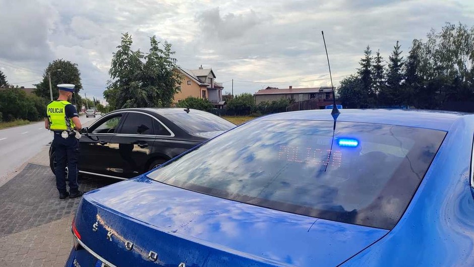 Policyjna kontrola prędkości (powiat łomżyński; lipiec 2024 r.)