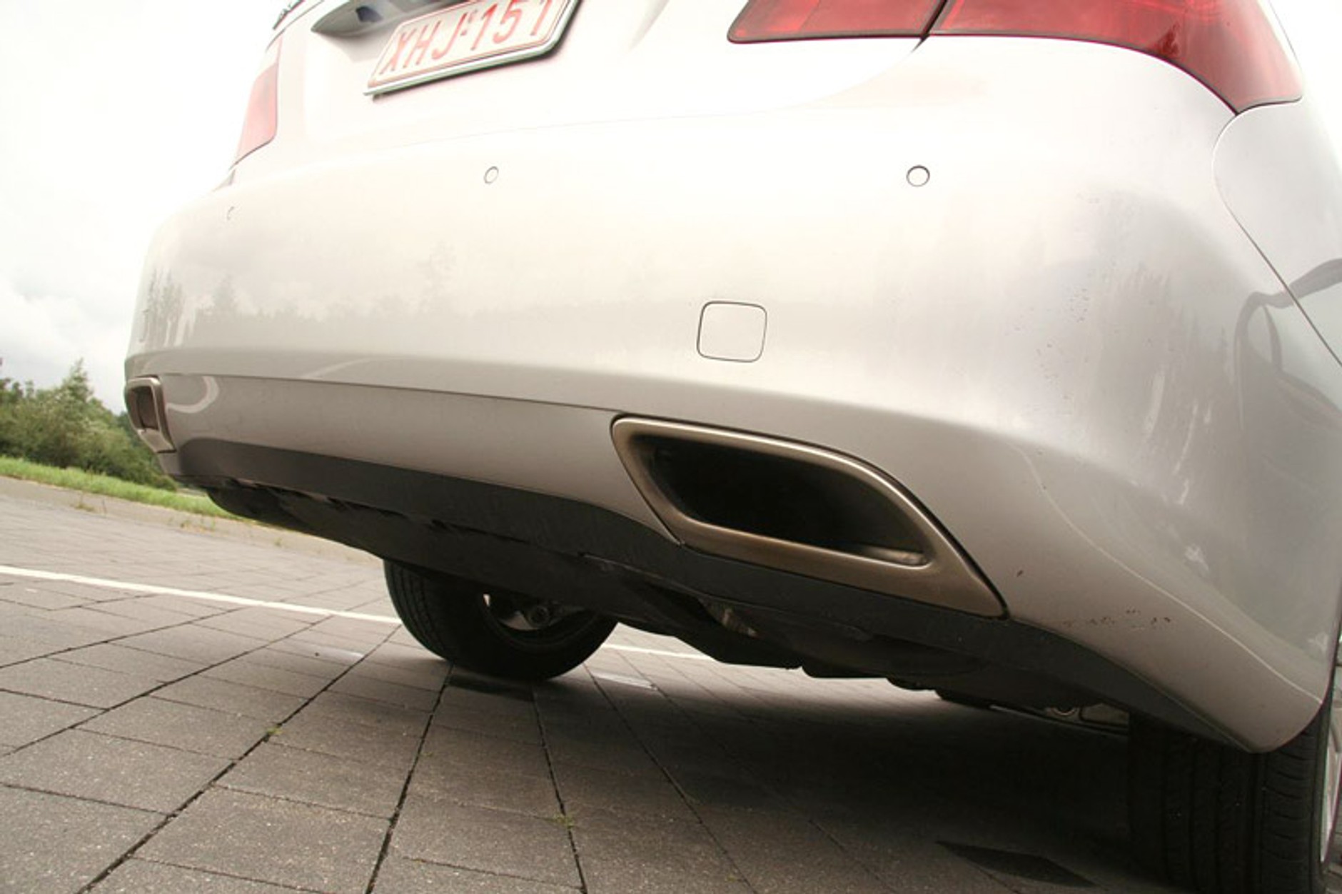 Lexus: hybrydowe wersje modeli GS i LS z większym bagażnikiem