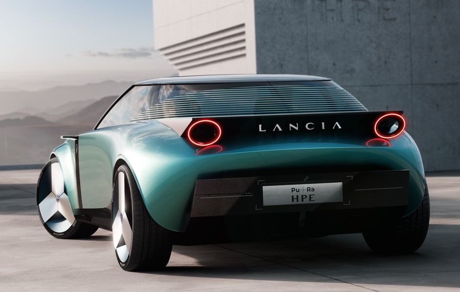 Lancia Pu+Ra HPE. Prototyp pokazany w 2023 r.