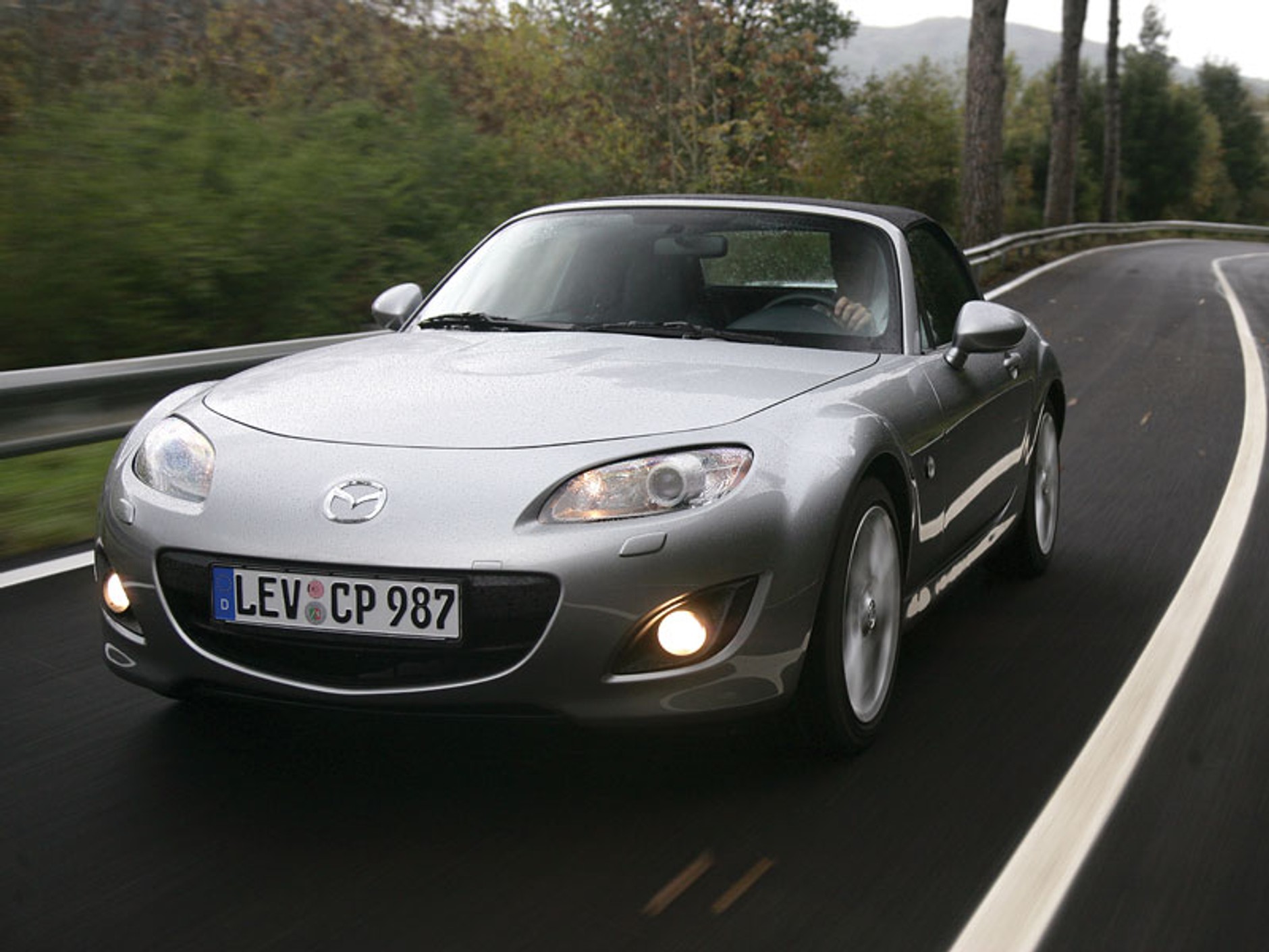Mazda MX-5 Roadster Coupé: przyjemność przez 365 dni w roku