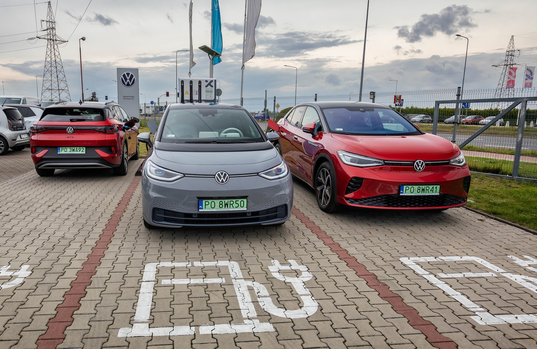 Punkty ładowania elektryków przy salonach Volkswagena