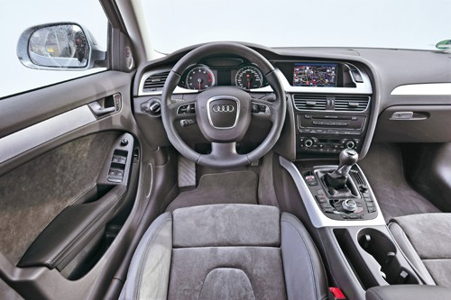 Opel Insignia kontra Audi A4 i BMW serii 5. Mocny gracz Opla