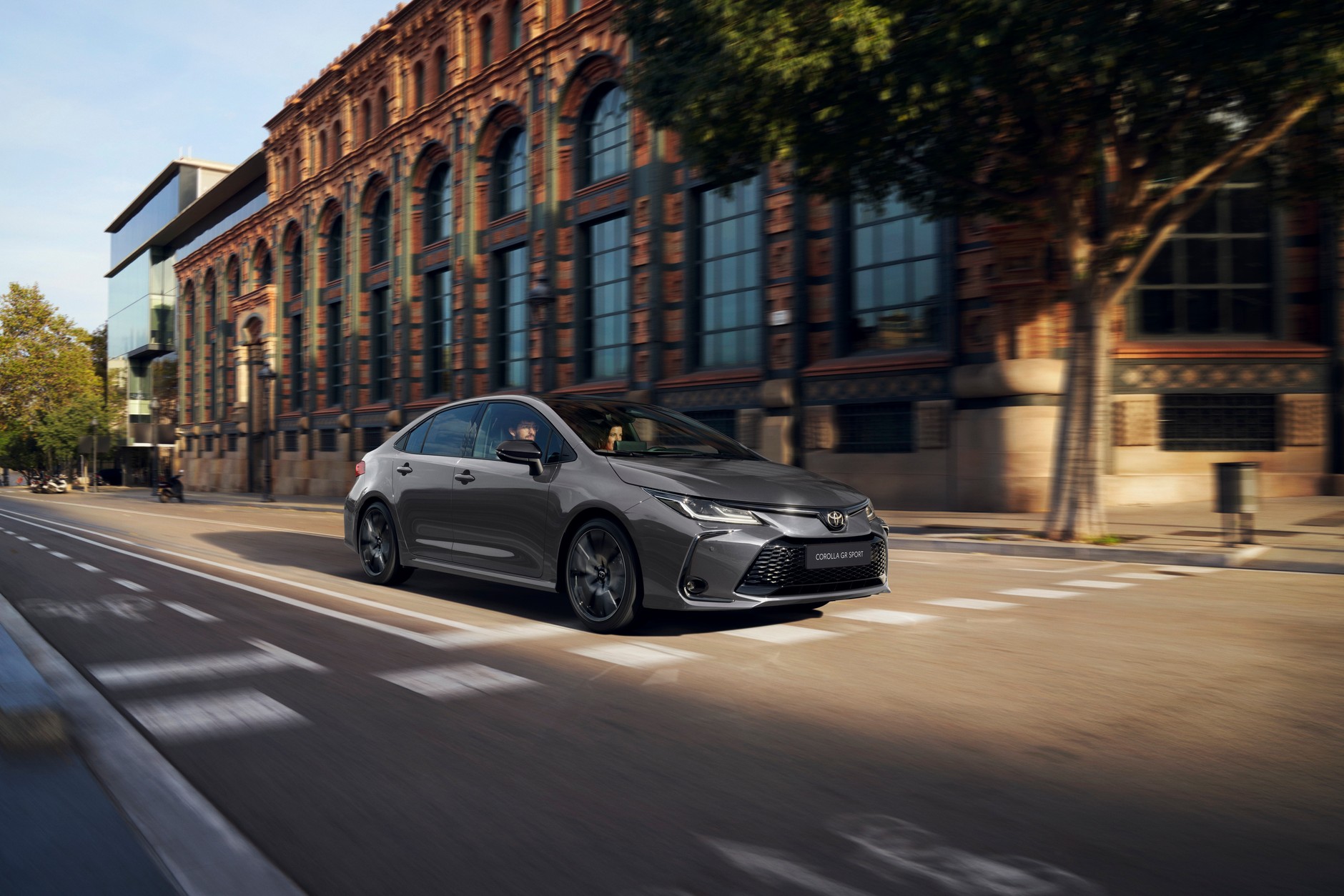 Toyota Corolla GR SPORT sedan 2026