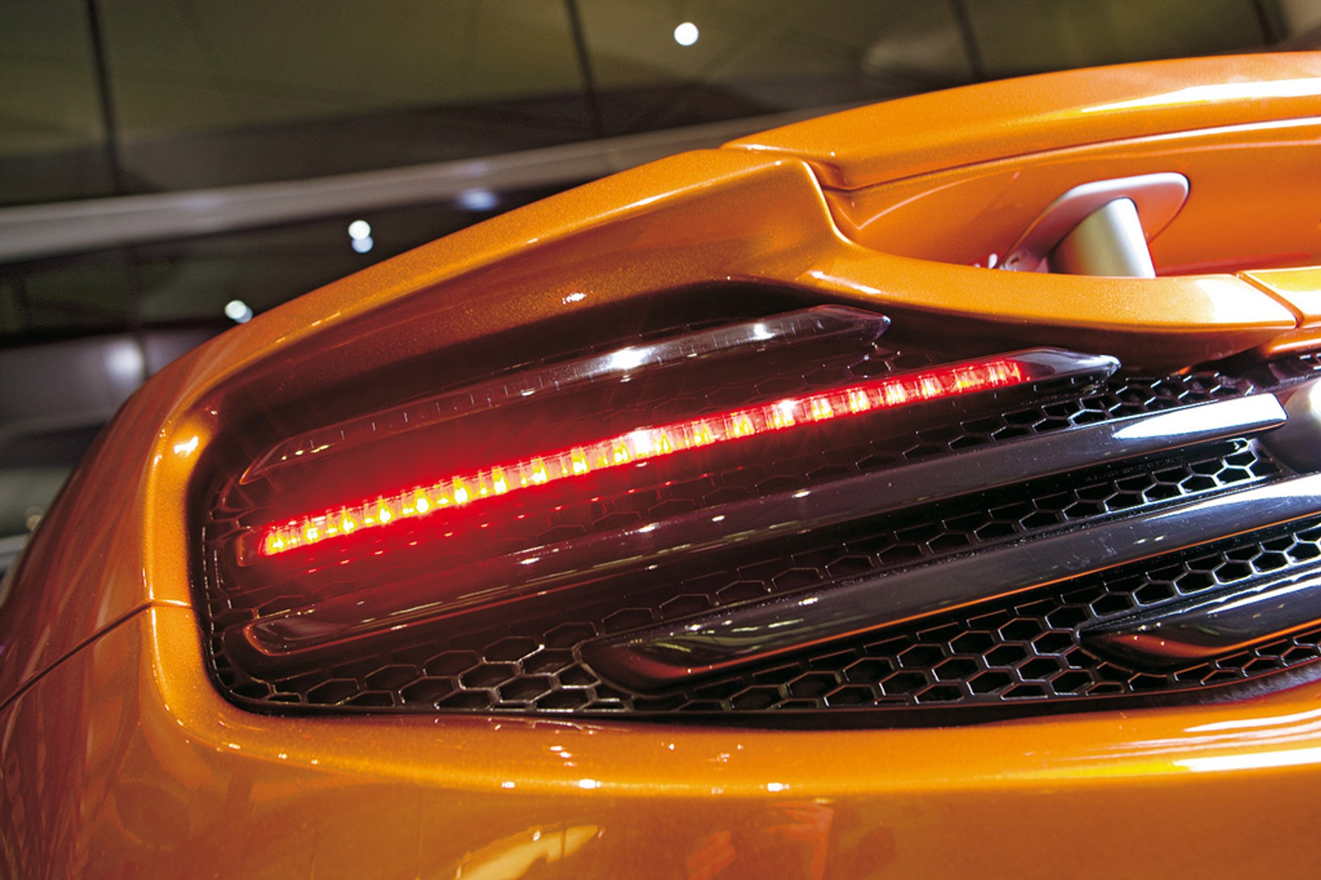 McLaren MP4-12C - Formuła 1 z toru na ulice