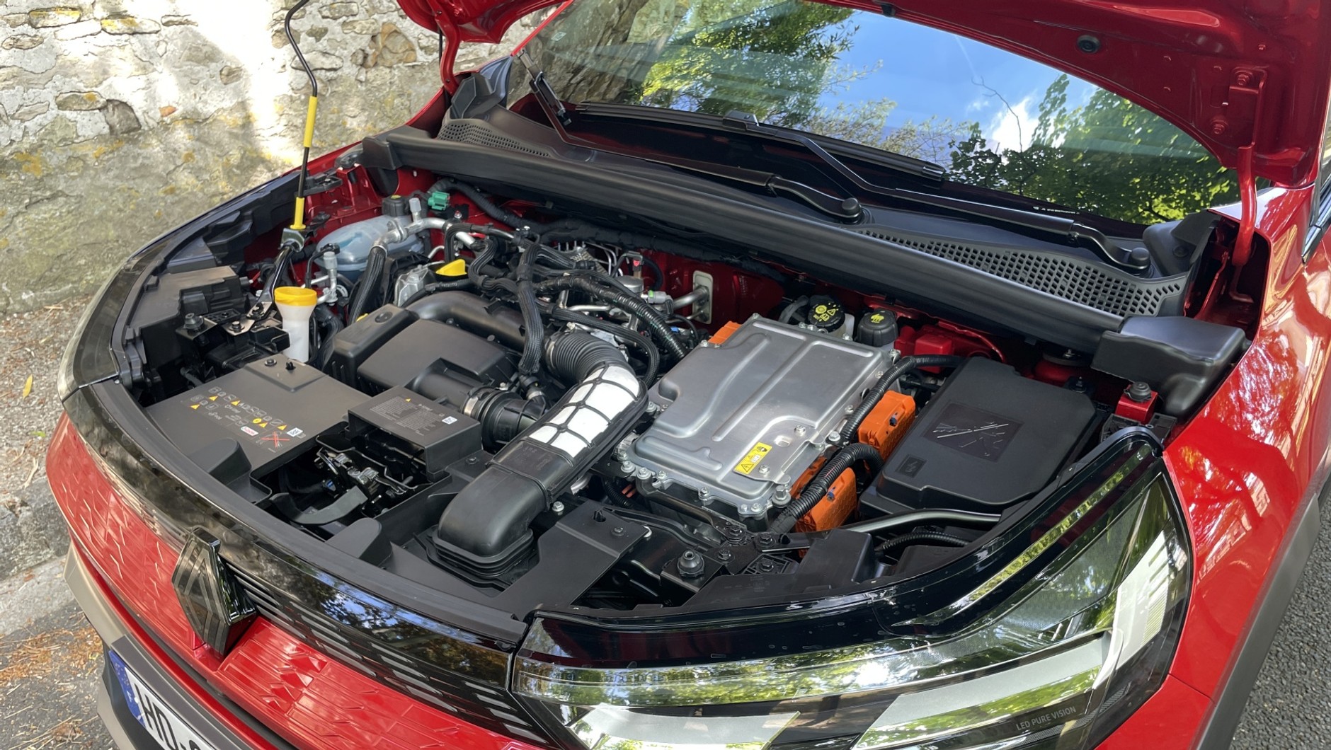 W 2025 r. w większych modelach Renault zastąpiło silnik 1.6 motorem 1.8