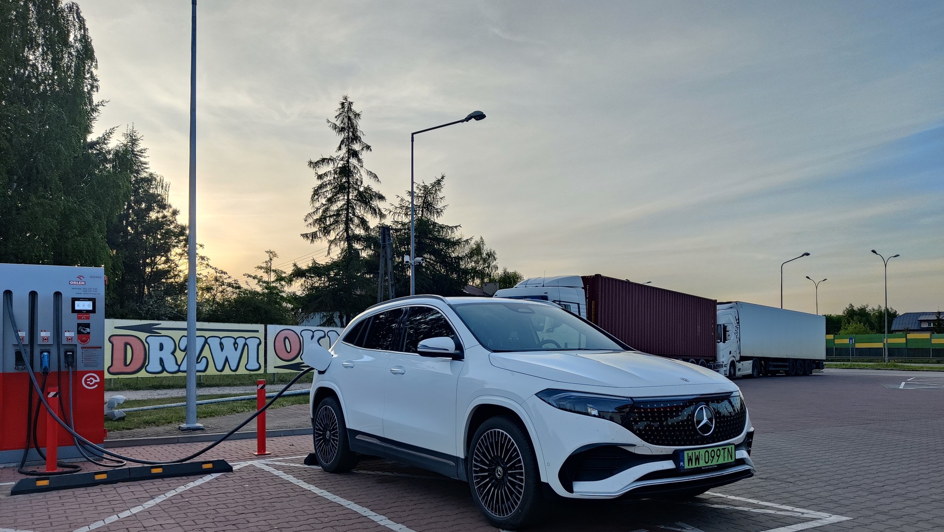 Infrastruktura do ładowania problemem dla flot i wypożyczalni aut