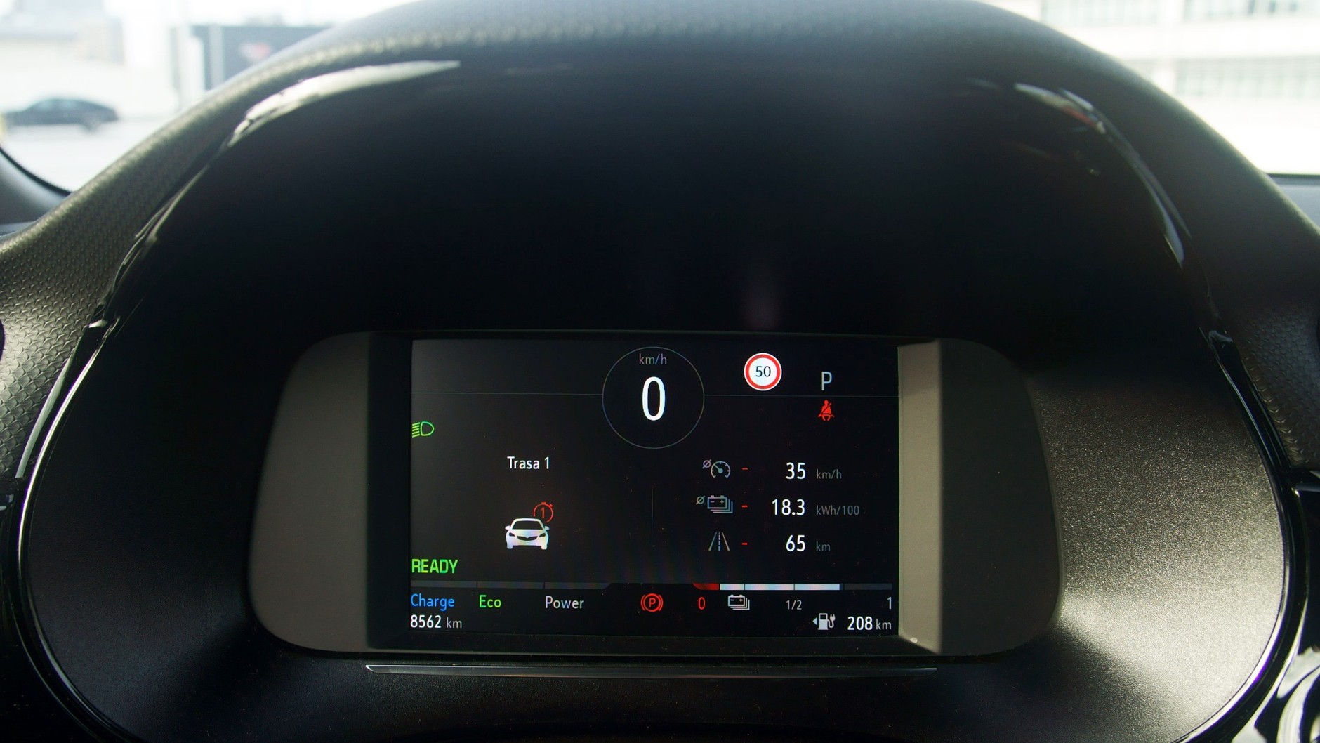 Opel Corsa – elektryk vs. spalinowiec. Który lepszy do miasta?