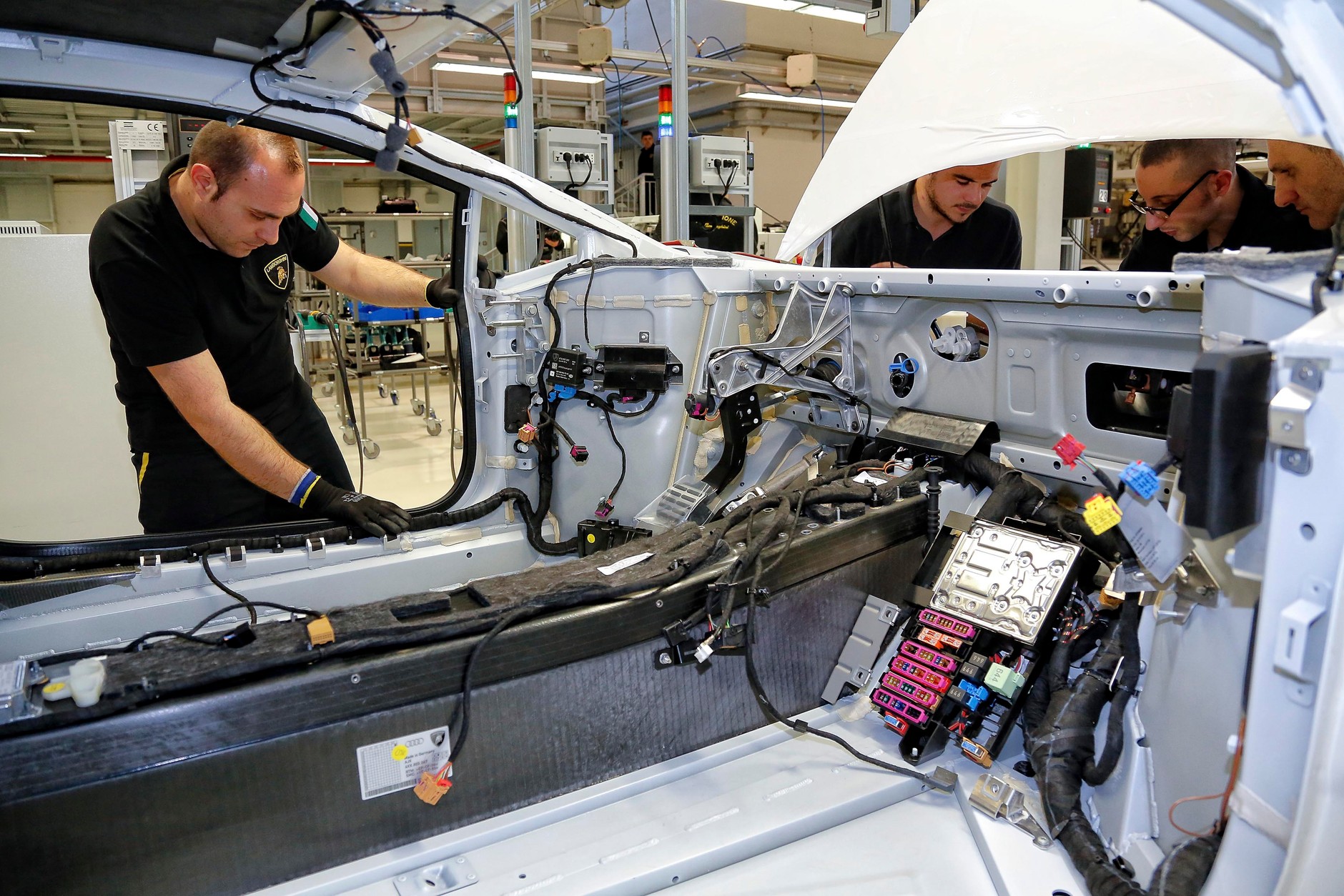 Jak powstaje Lamborghini Huracan?