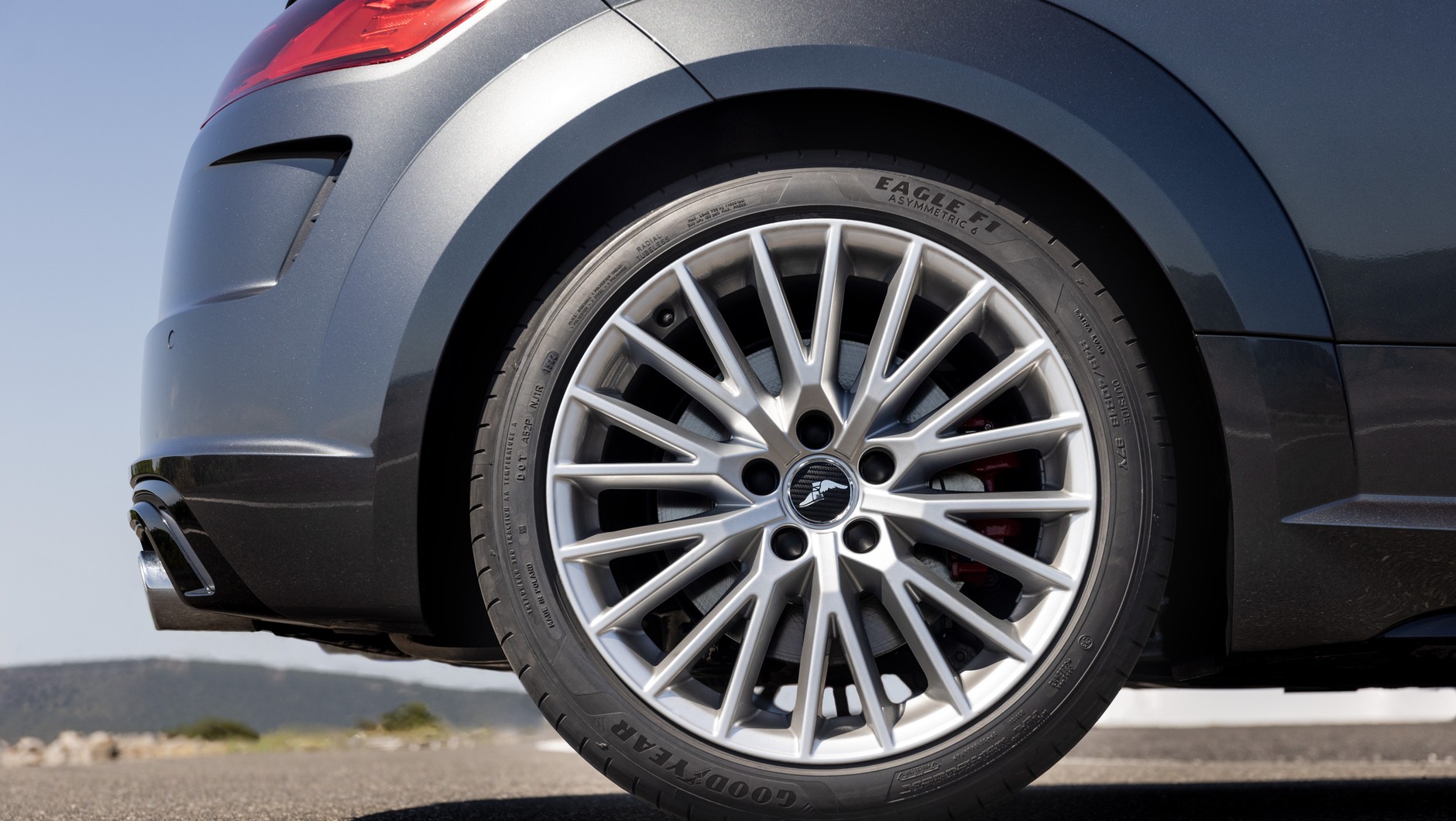 Goodyear Eagle F1 Asymmetric 6 pasuje zarówno do dużych i ciężkich pojazdów z silnikami o wysokiej mocy jak i do aut komaktowych