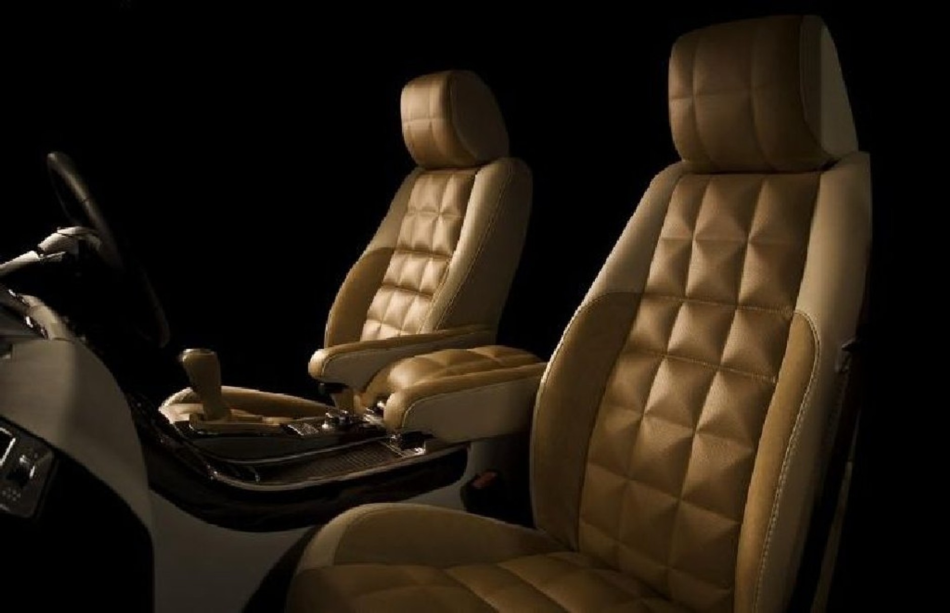 Range Rover Sport - SUV w wydaniu sportowym od KAHN Design