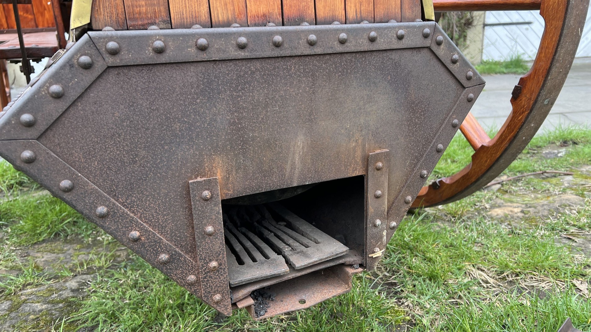 Samochód Józefa Bożka z 1815 r. (współczesna replika): kocioł