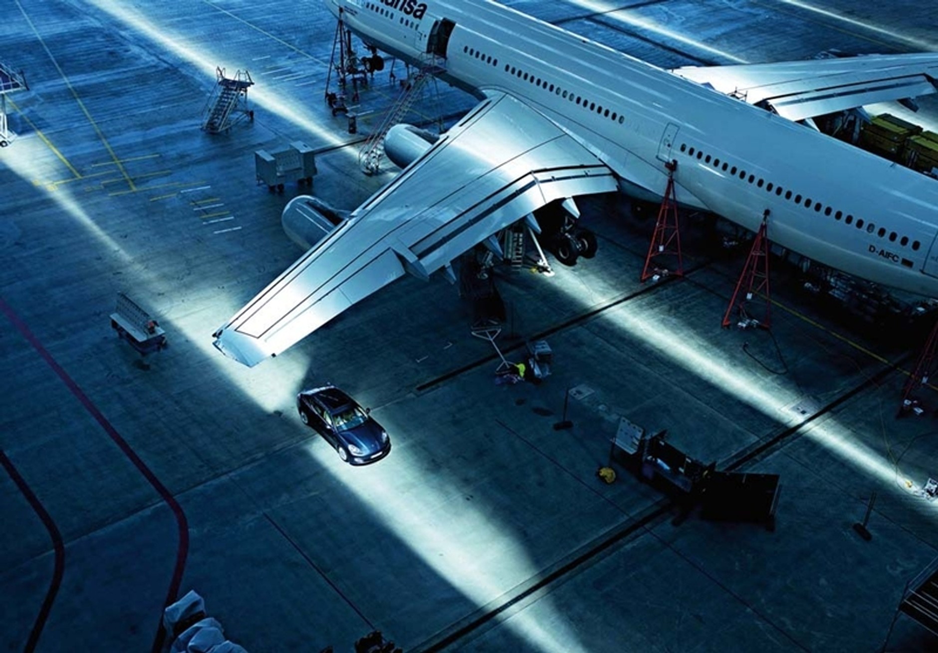 Piękne zdjęcia paskudnego Porsche