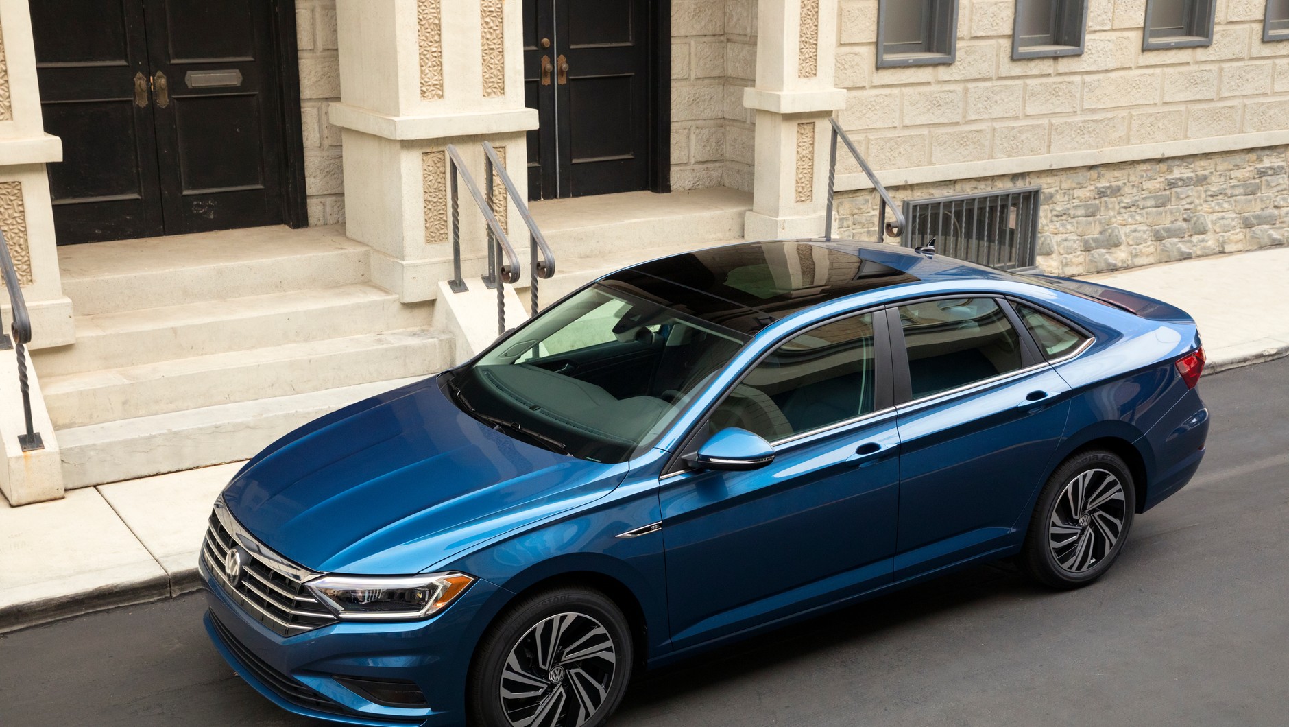 Volkswagen Jetta 2019 - samochód wyraźnie urósł w porównaniu z poprzednikiem