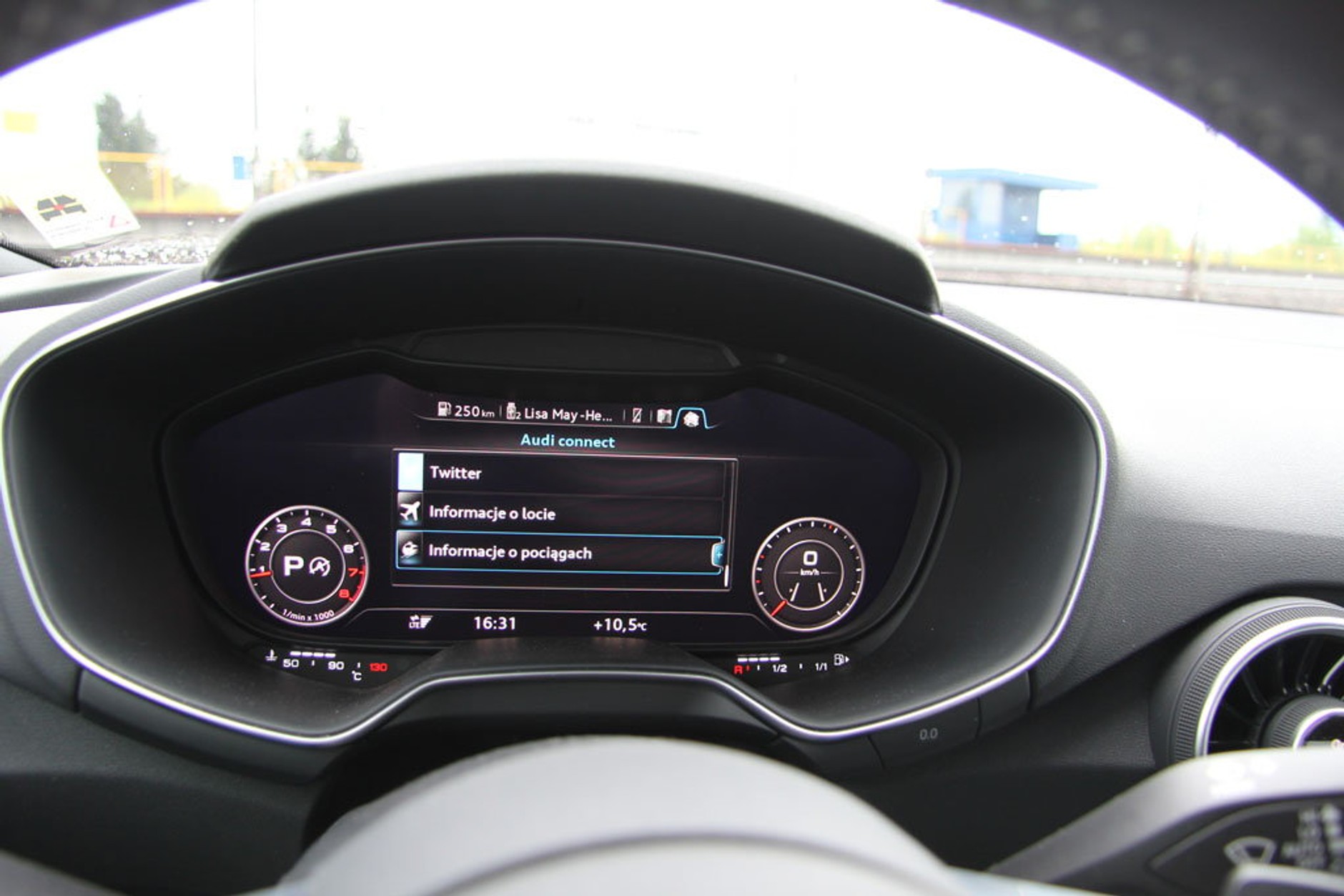 Rozkład lotów i kursy pociągów: nie wszystkie stacje