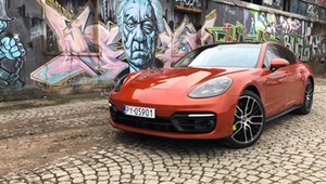 Porsche i papaja? Panamera w "smakowitym" wydaniu