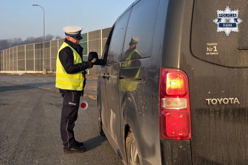 Policjanci "stali" od świtu na całej A1. Sprawdzili ponad 5 tys. kierowców
