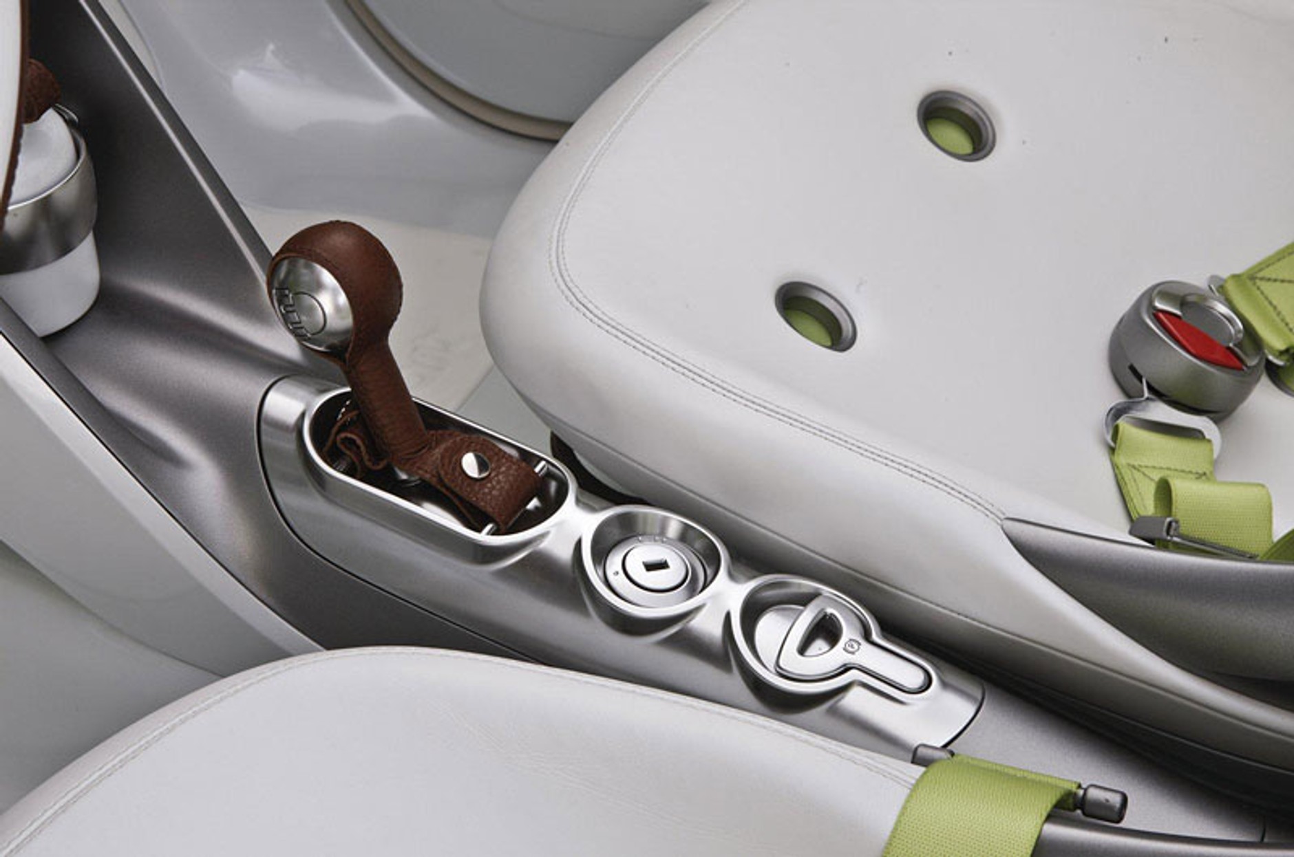 Elektryczny Smart przyjedzie do Genewy