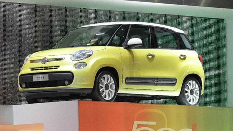 Fiat 500L - Geneva Motor Show 2012