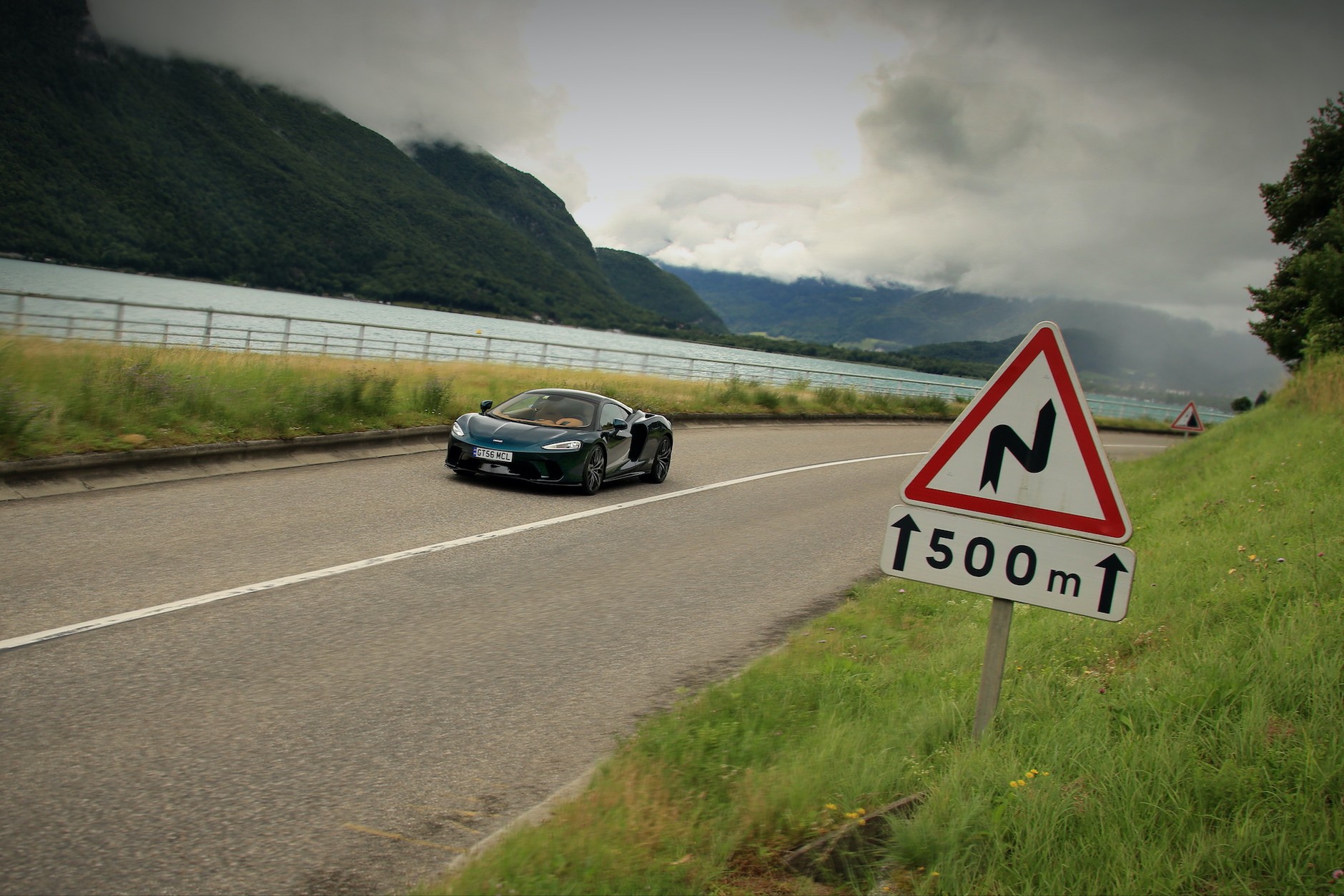 McLaren GT (2021)