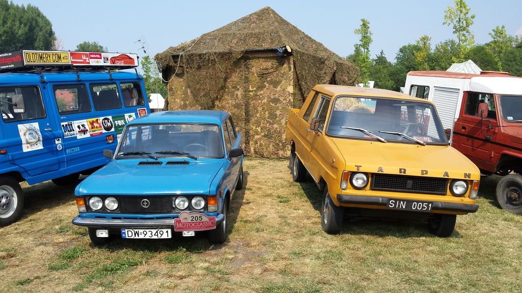 MotoClassic 2015: auta z PRL-u w zamku Topacz (galeria)