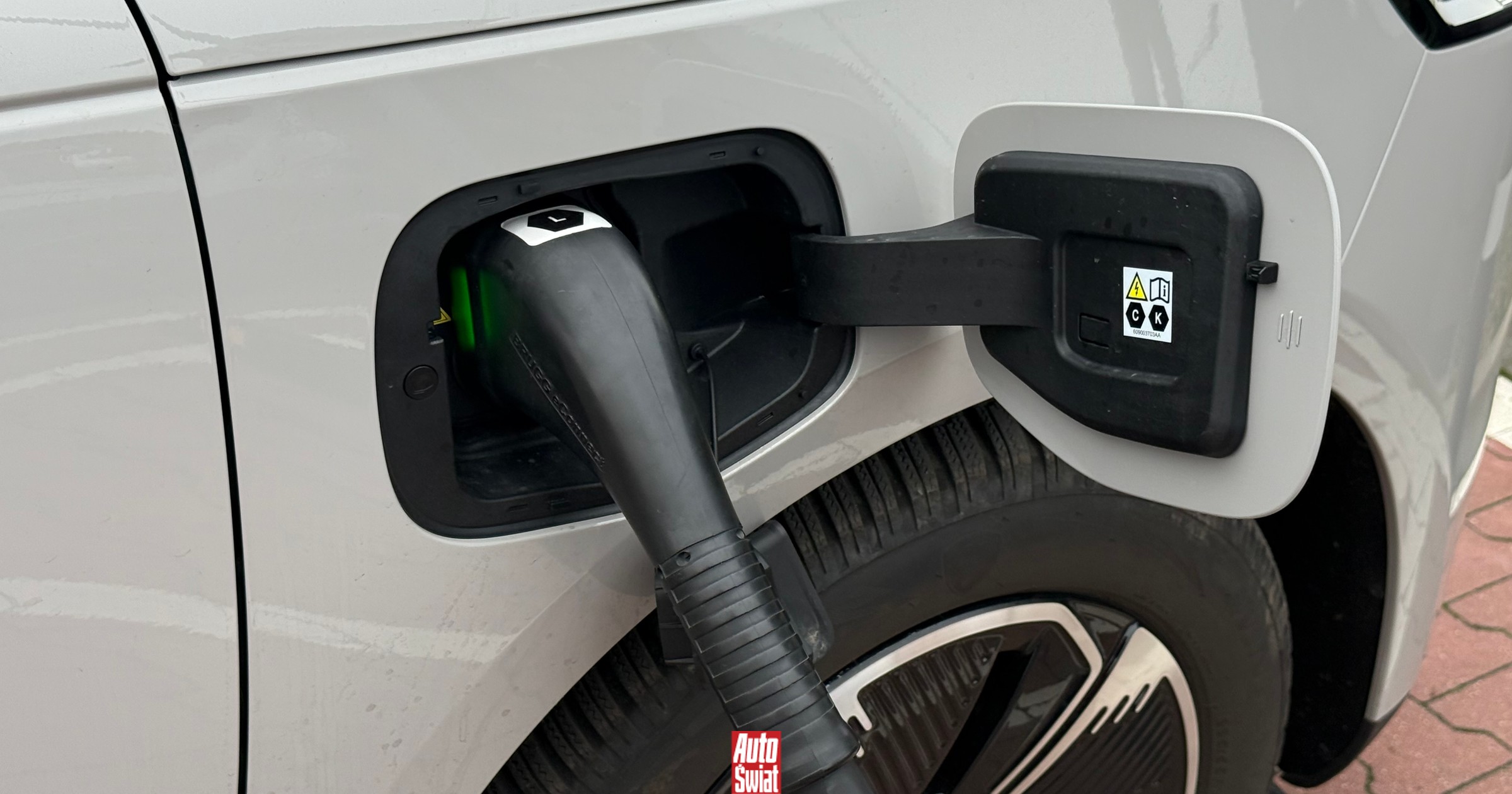 Gdzie się podziewa ten prąd? Straty energii podczas ładowania są takie, że się zdziwisz