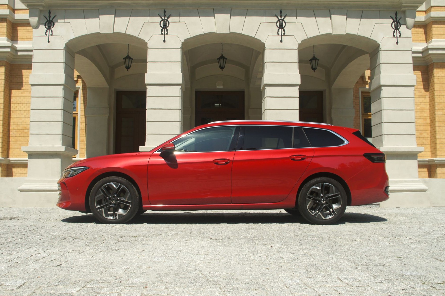 Volkswagen Passat B9 2.0 TDI