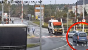 Policja monitorowała przejazd kolejowy. Posypały się mandaty [Nagranie]