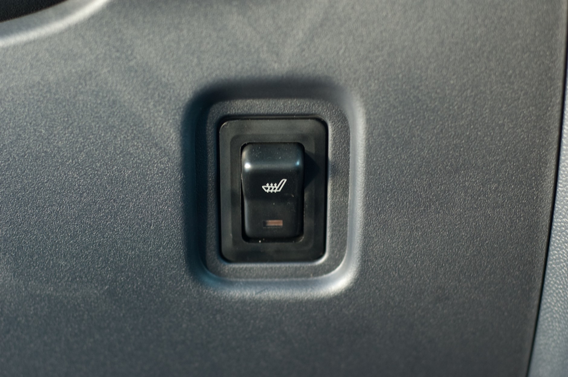 Peugeot iOn – uzależniony od elektryczności