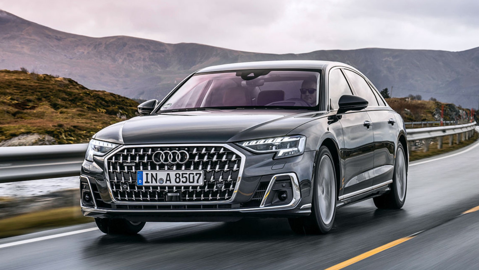 Używane Audi A8 z Niemiec? Uwaga na przebieg!