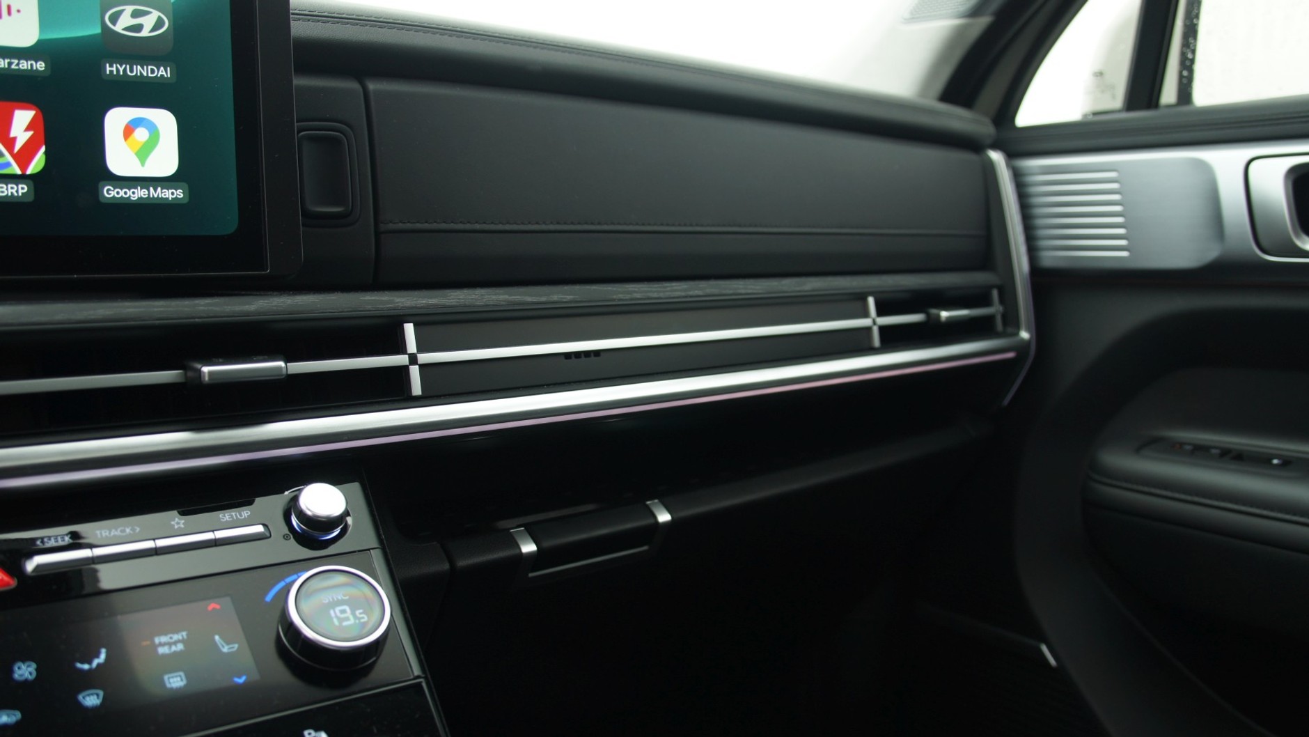 Hyundai Santa Fe Hybrid