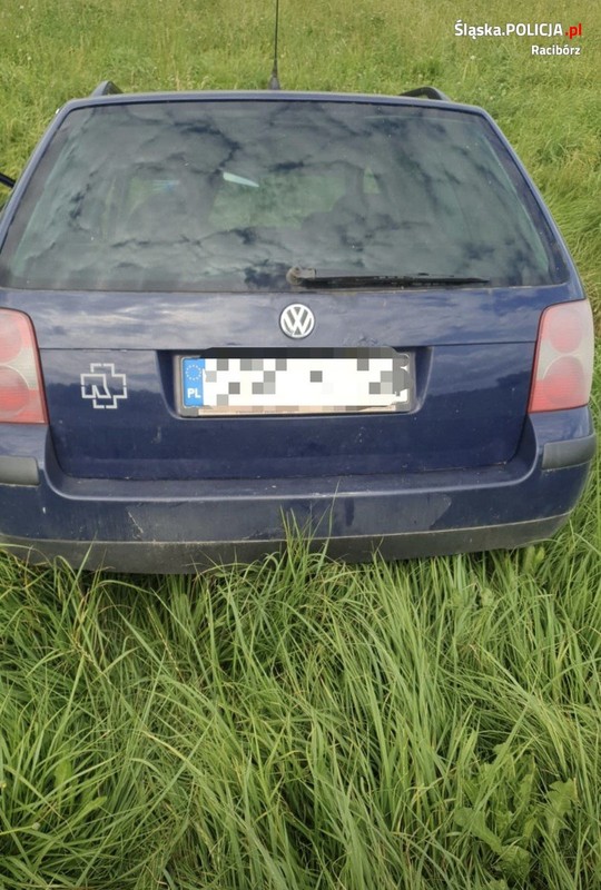 Niebezpieczny rajd Gruzina. Swoją ucieczkę zakończył w potoku