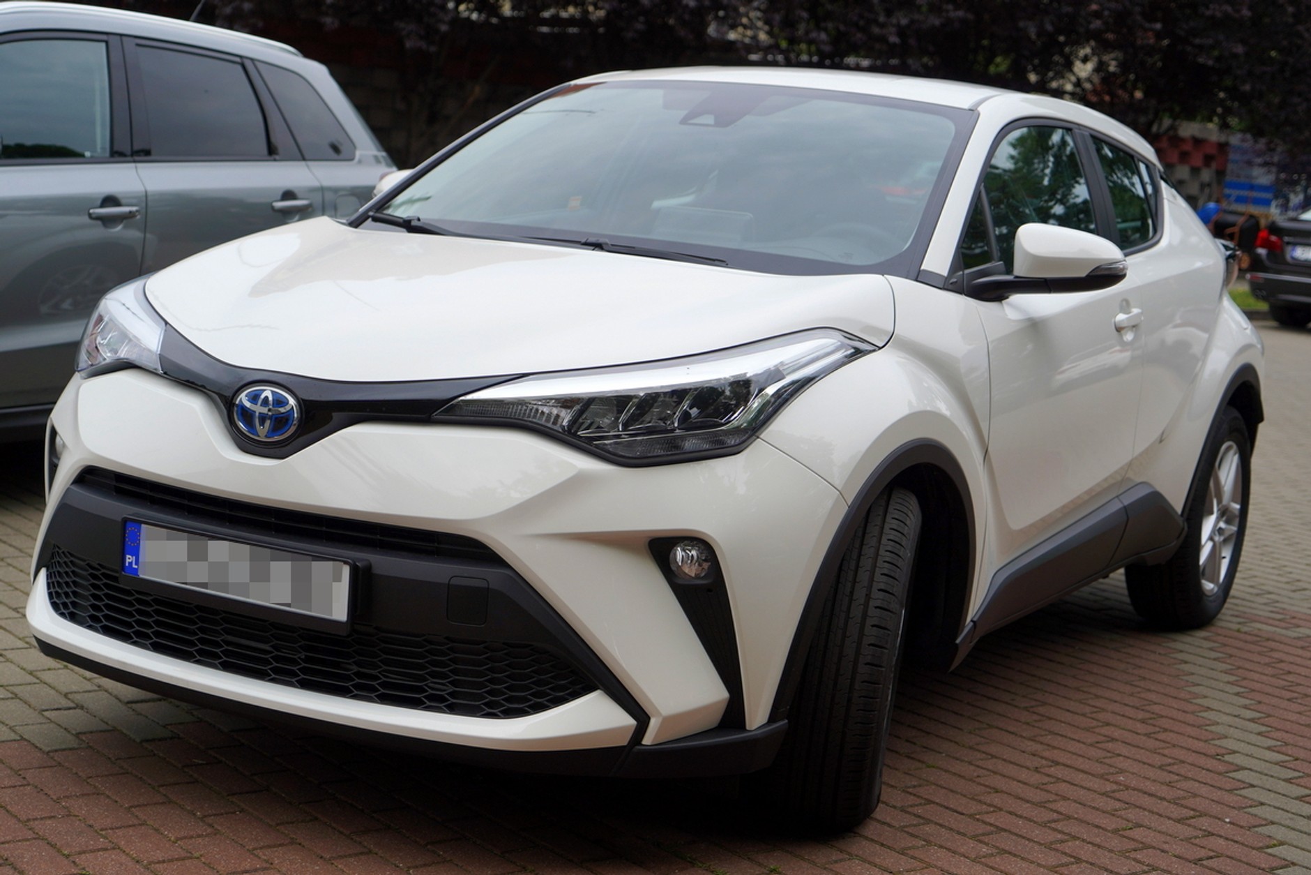 Nowe nieoznakowane radiowozy kujawsko-pomorskiej policji