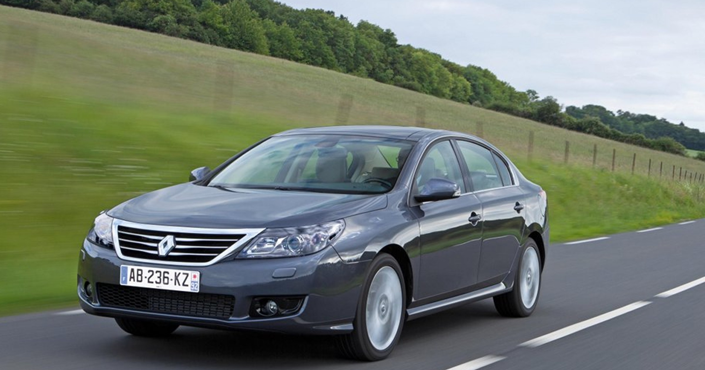Ile kosztuje w Polsce Renault Latitude?  