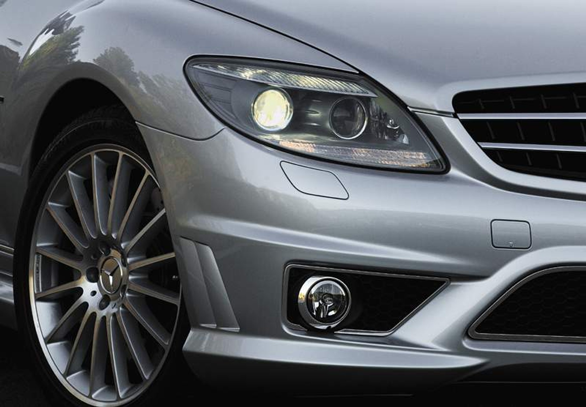 Mercedes-Benz CL 63 AMG – szybki luksus