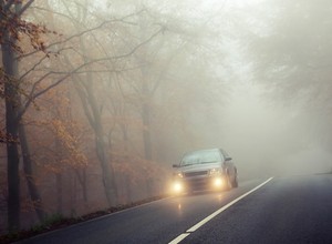 Idzie jesień, zadbaj o widoczność. Trzy ważne rzeczy