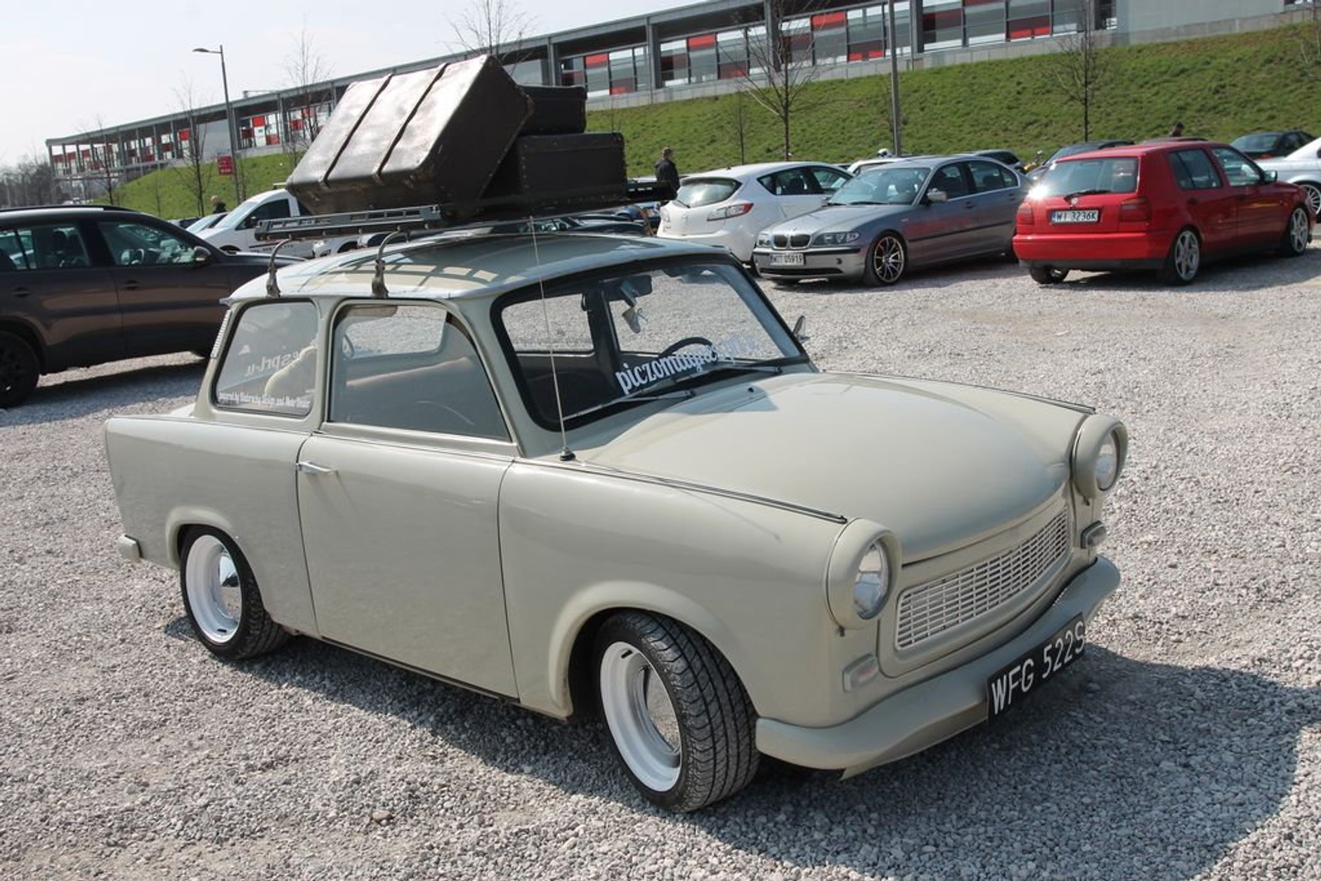 Youngtimer Warsaw 2015 - parada pod Stadionem Narodowym